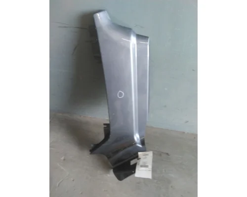 PETERBILT 579 COWL