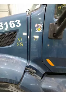 PETERBILT 579 COWL