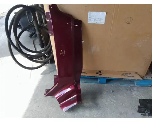 PETERBILT 579 COWL