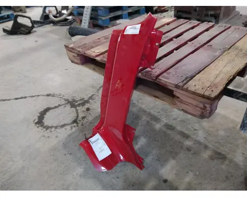 PETERBILT 579 COWL