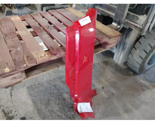 PETERBILT 579 COWL
