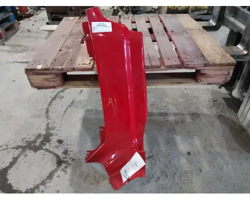 PETERBILT 579 COWL