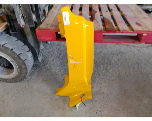 PETERBILT 579 COWL