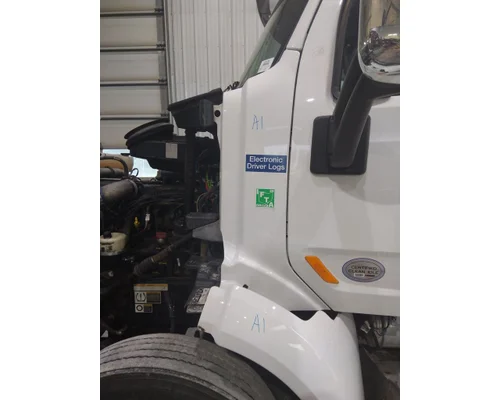 PETERBILT 579 COWL