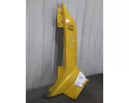 PETERBILT 579 COWL