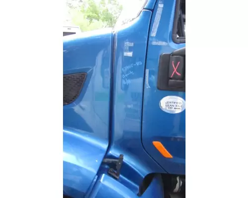 PETERBILT 579 COWL