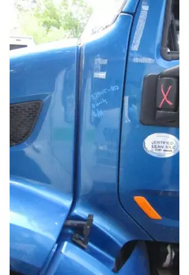 PETERBILT 579 COWL