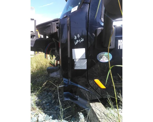 PETERBILT 579 COWL