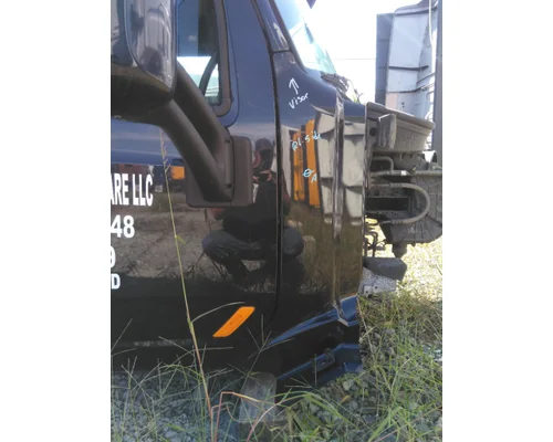 PETERBILT 579 COWL
