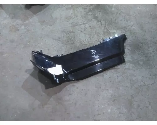 PETERBILT 579 COWL