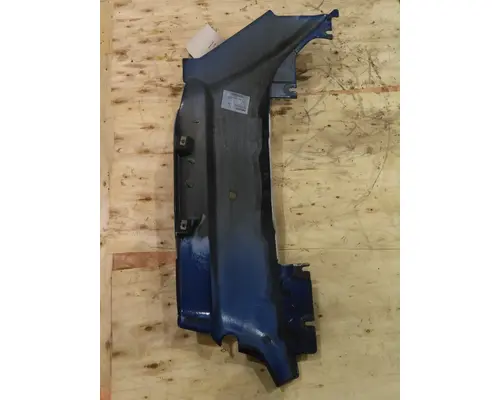 PETERBILT 579 COWL