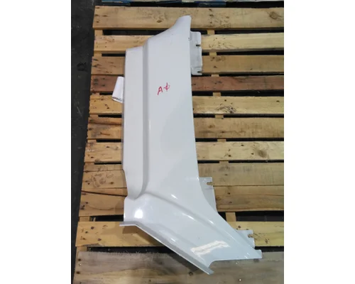 PETERBILT 579 COWL