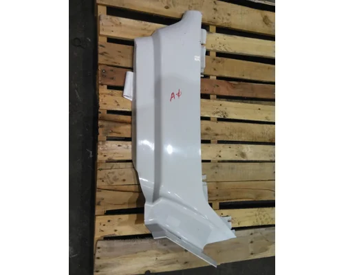 PETERBILT 579 COWL