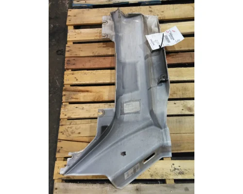 PETERBILT 579 COWL