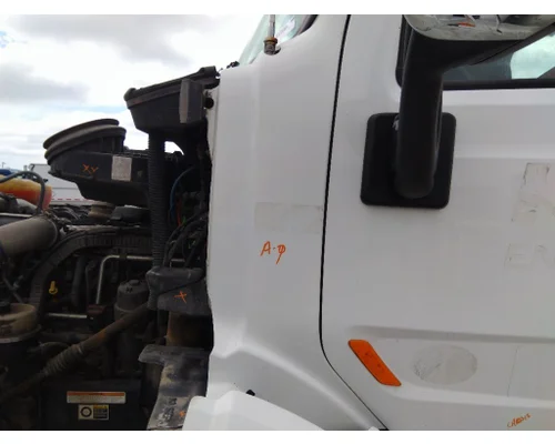 PETERBILT 579 COWL
