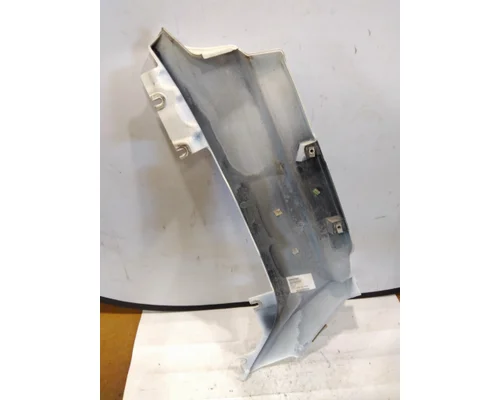 PETERBILT 579 COWL