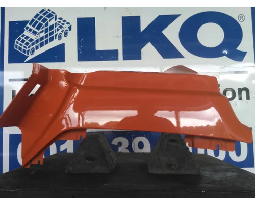 PETERBILT 579 COWL