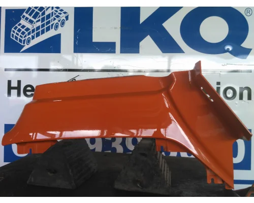PETERBILT 579 COWL