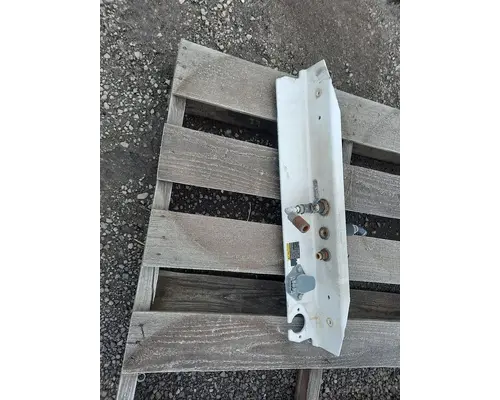 PETERBILT 579 CROSSMEMBER