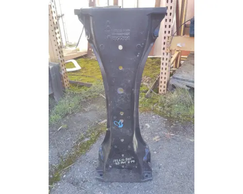 PETERBILT 579 CROSSMEMBER