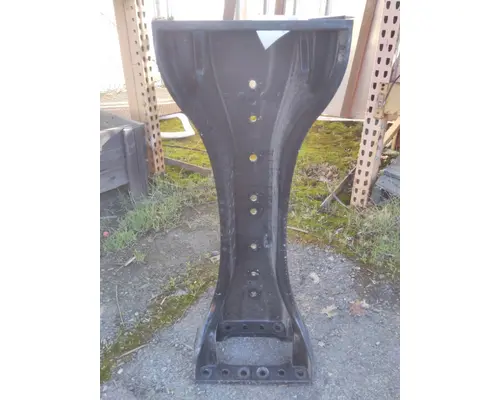 PETERBILT 579 CROSSMEMBER