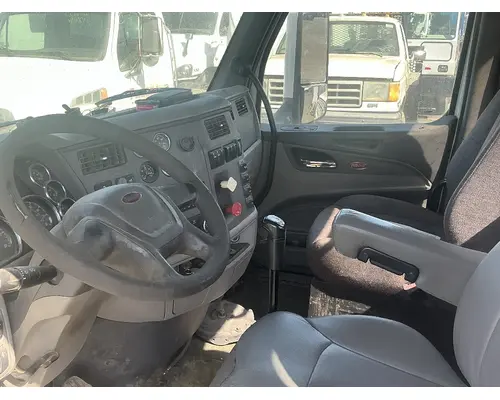 PETERBILT 579 Cab Assembly