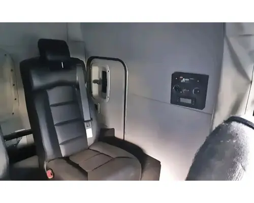 PETERBILT 579 Cab Assembly