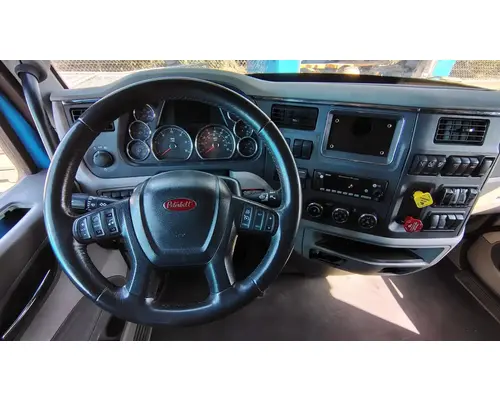 PETERBILT 579 Cab Assembly