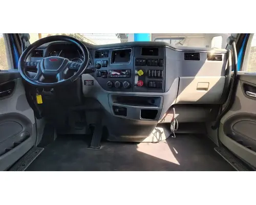 PETERBILT 579 Cab Assembly