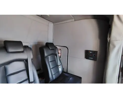 PETERBILT 579 Cab Assembly