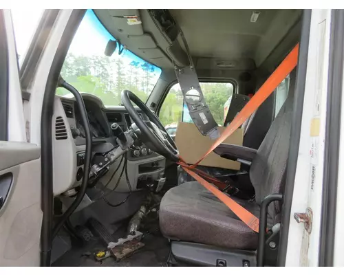 PETERBILT 579 Cab Clip