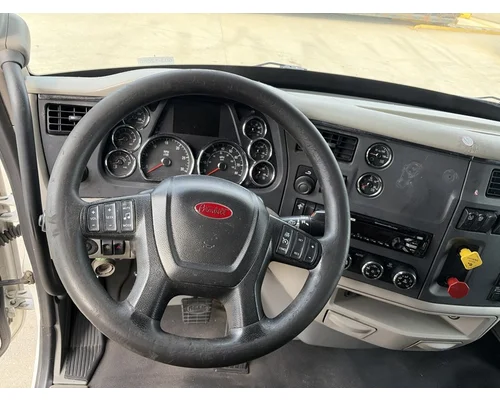 PETERBILT 579 Cab