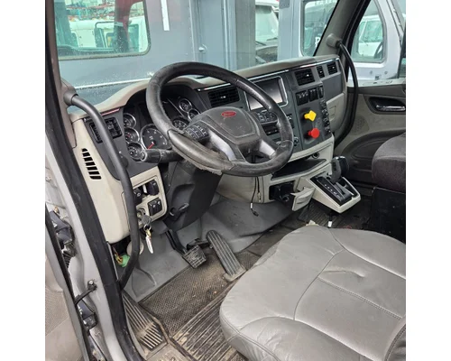 PETERBILT 579 Cab