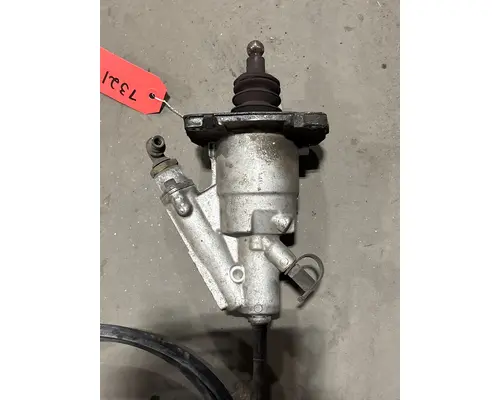 PETERBILT 579 Clutch Slave Cylinder