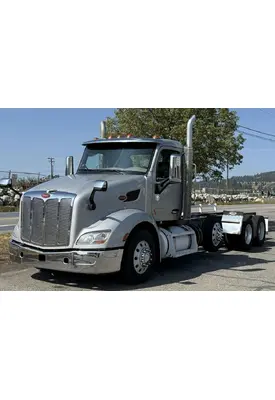 PETERBILT 579 Complete Vehicle