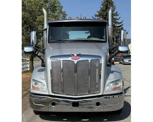 PETERBILT 579 Complete Vehicle