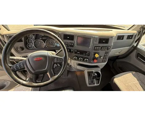 PETERBILT 579 Complete Vehicle