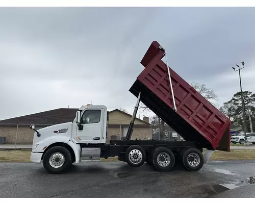 PETERBILT 579 Complete Vehicle