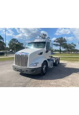 PETERBILT 579 Complete Vehicle