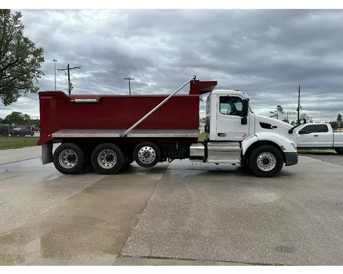 PETERBILT 579 Complete Vehicle