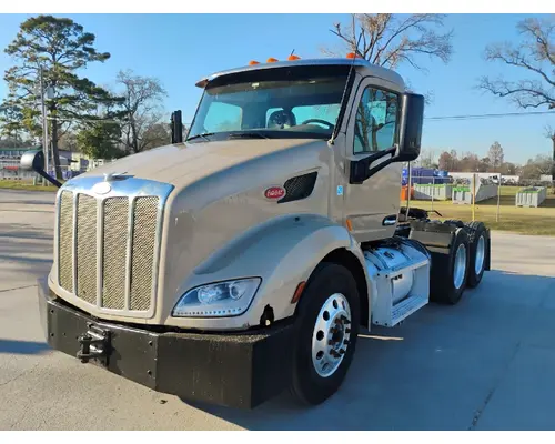 PETERBILT 579 Complete Vehicle