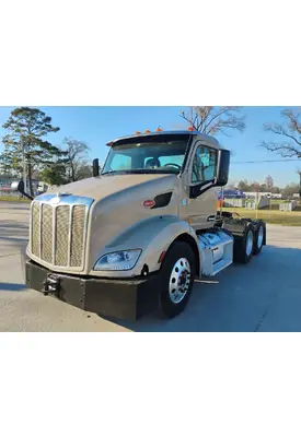PETERBILT 579 Complete Vehicle