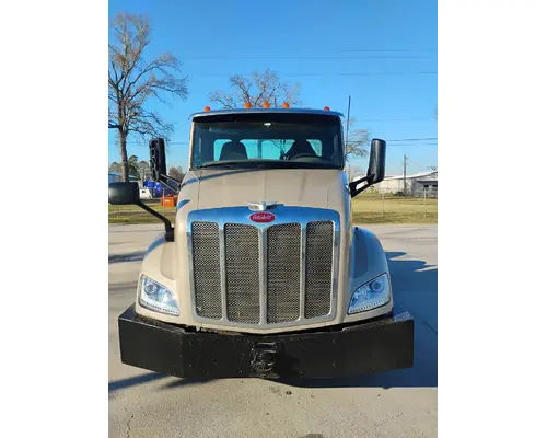 PETERBILT 579 Complete Vehicle