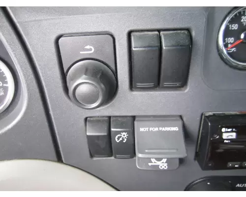 PETERBILT 579 DASH PANEL