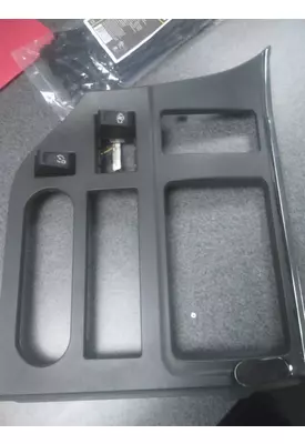 PETERBILT 579 DASH PANEL