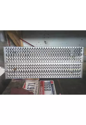 PETERBILT 579 DECK (CATWALK) STEP
