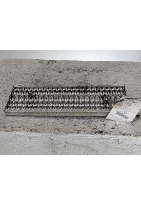 PETERBILT 579 DECK (CATWALK) STEP
