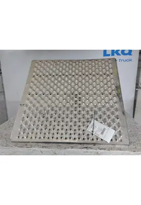 PETERBILT 579 DECK (CATWALK) STEP