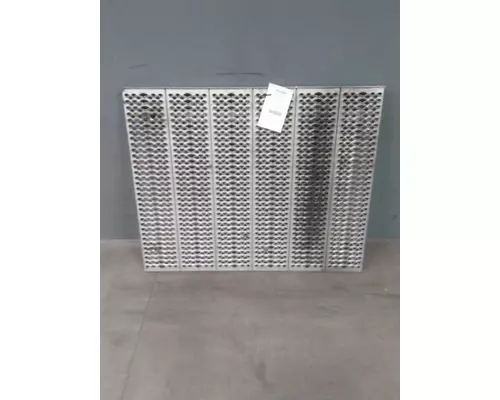 PETERBILT 579 DECK (CATWALK) STEP