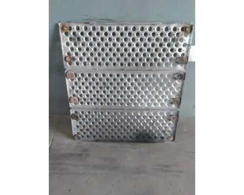 PETERBILT 579 DECK (CATWALK) STEP